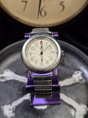 Victorinox Swiss Army Calvary  Watch with Cream Dial (37mm)